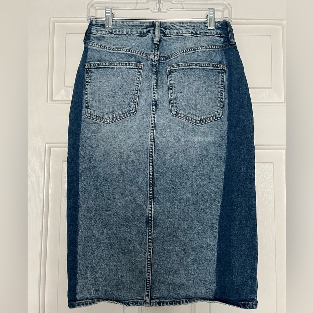 GAP Denim Skirt with - Front Slit - Size 0/25 - Picture 3 of 8